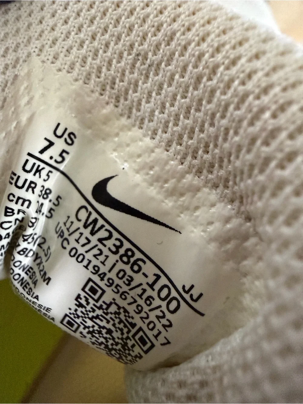 Nike breathable white